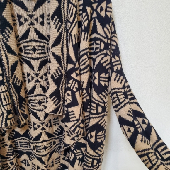 Forever 21 tan black waterfall cardigan sweater tribal print boho size medium - Picture 8 of 16